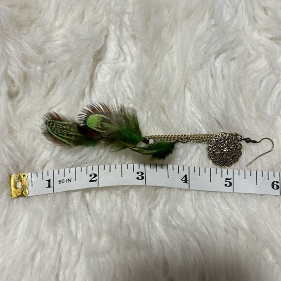 Feathered earrings - Picture 4 of 4